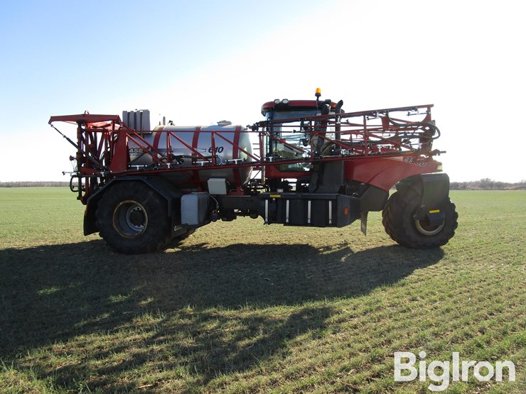 2012-case-ih-3530-floater-sprayer-image-4
