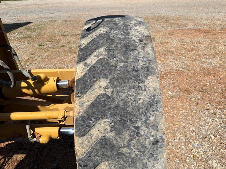 2018-caterpillar-12m3-image-95