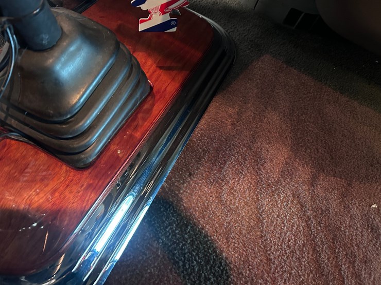 2007-peterbilt-379-image-93