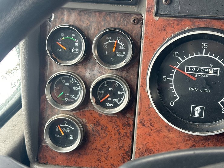 2008-kenworth-t370-image-33