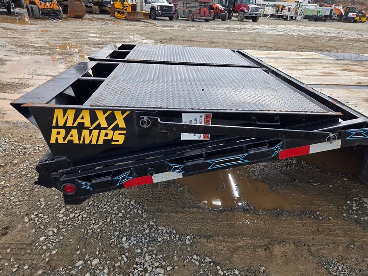 2024-massey-ferguson-8-image-25