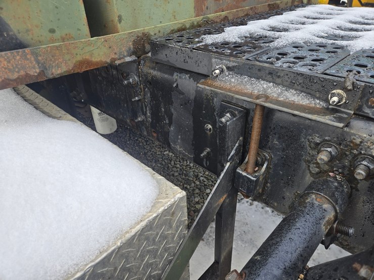 1992-massey-ferguson-8-image-42