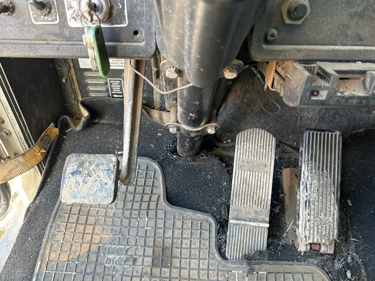 1994-massey-ferguson-8-image-74