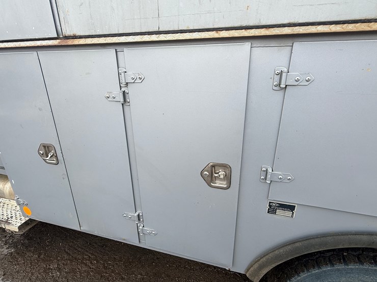 2004-caterpillar-c7-image-35