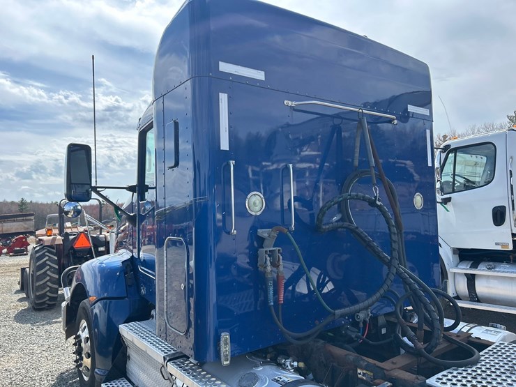 2017-kenworth-t660-image-13