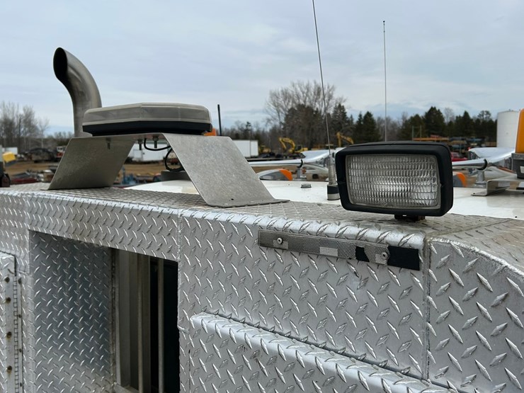 2006-caterpillar-c15-image-28