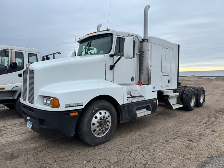 1995-kenworth-t600-image-1