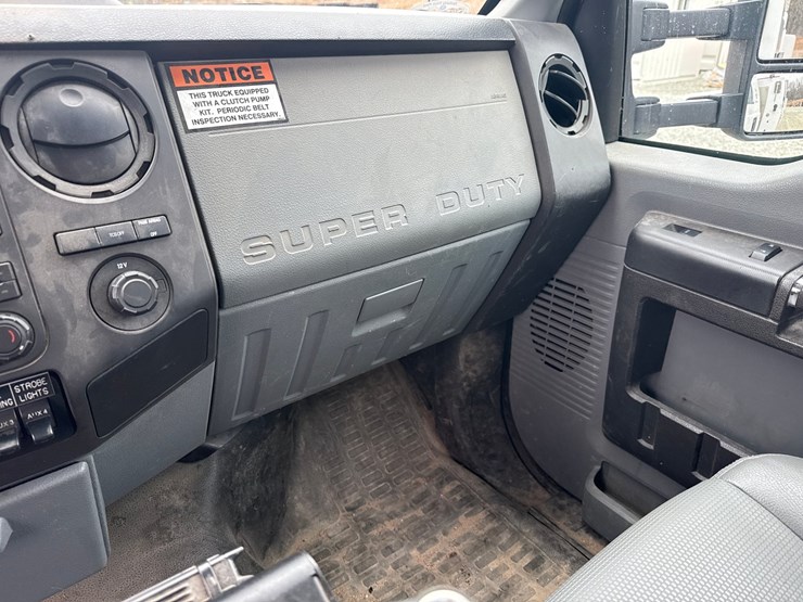 2015-ford-f550-image-52