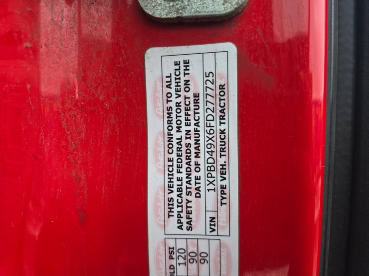 peterbilt-579-image-110