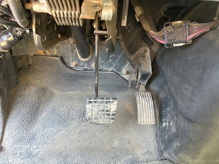 2006-international-7400-image-63