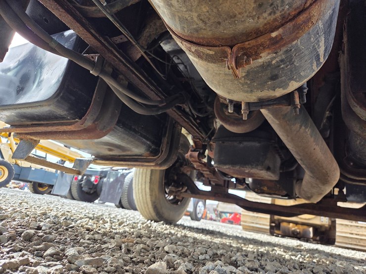 2000-ford-f650-image-42