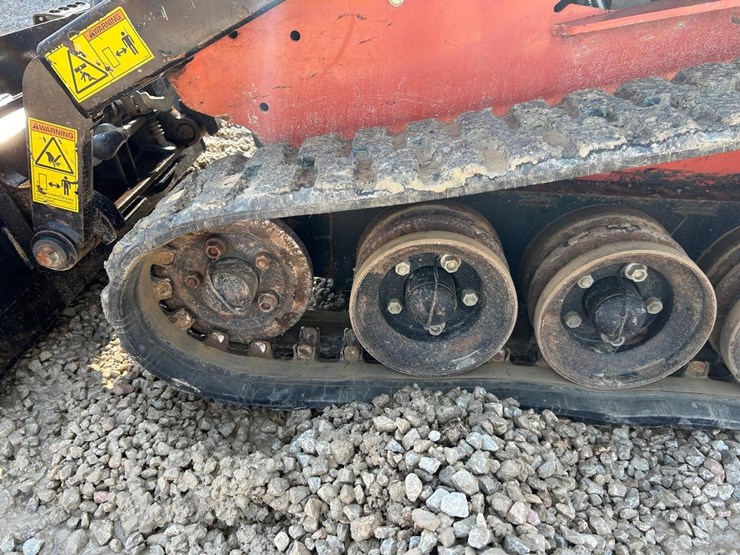 2018-ditch-witch-sk800-image-17