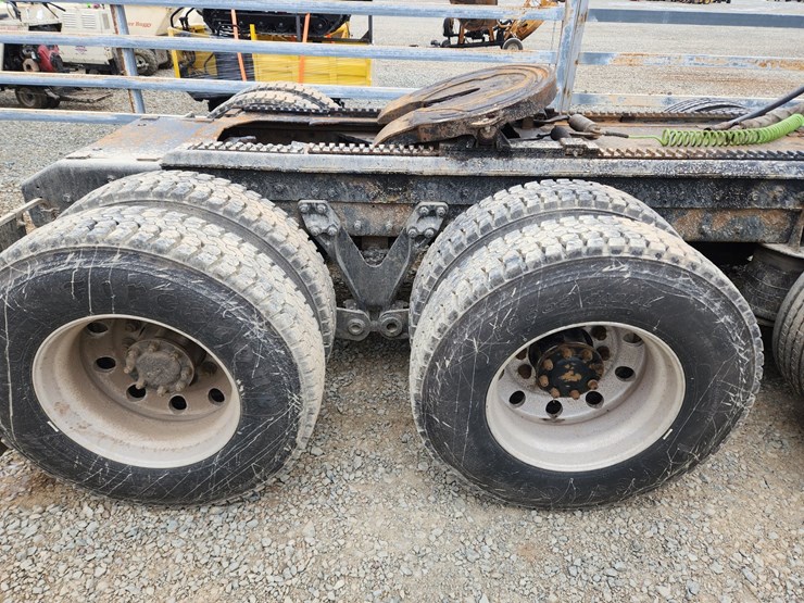 2006-kenworth-t800-image-17