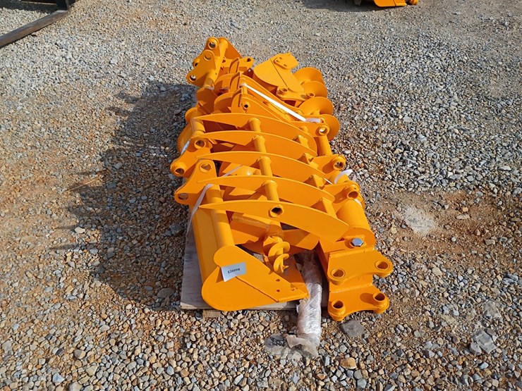 #23922-•-excavator-attachment-set-image-4