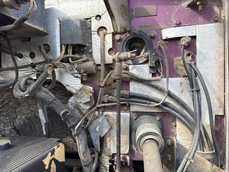 1996-western-star-4964s-image-16