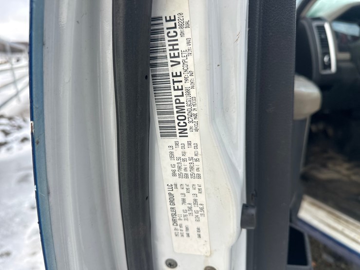 2012-massey-ferguson-8-image-75