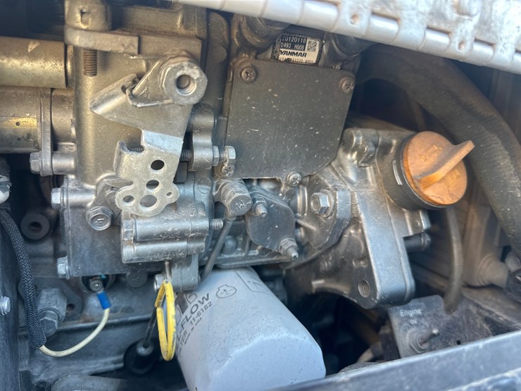 2013-peterbilt-365-image-25