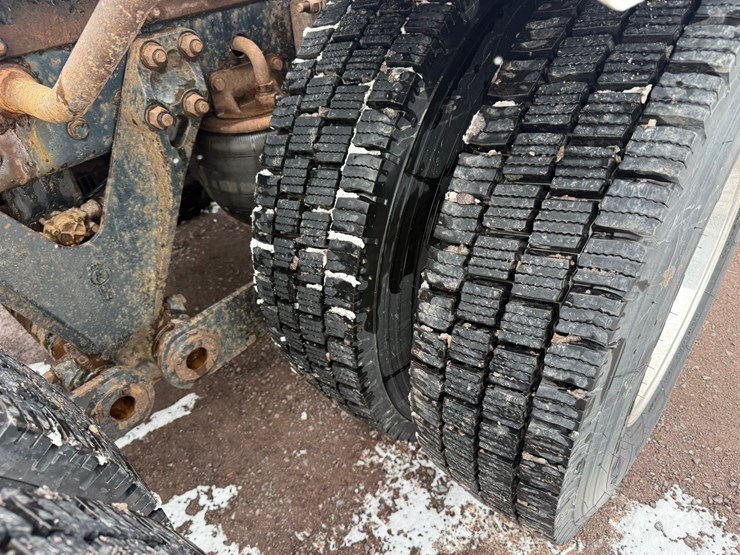 2011-kenworth-t800-image-85