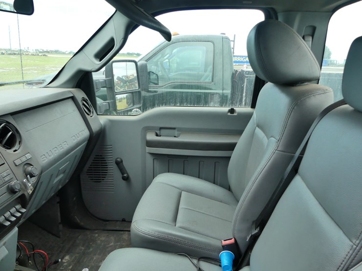 2016-ford-f350-xl-image-10