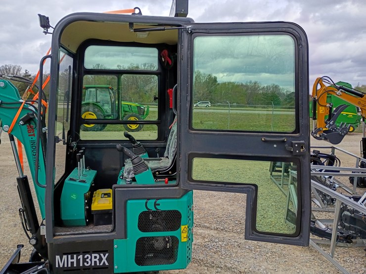 #24169-•-2025-agt-mh13rx-mini-excavator-image-12
