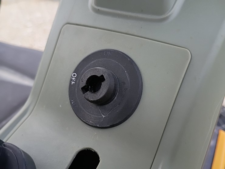 #24166-•-2025-agt-xz20r-mini-excavator-image-17