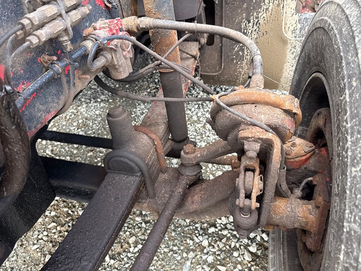 1998-massey-ferguson-8-image-11