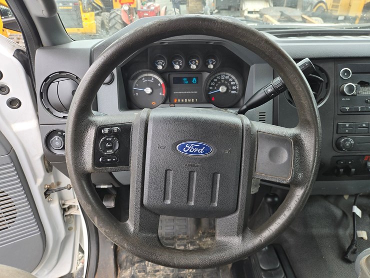 2011-ford-f550-image-61