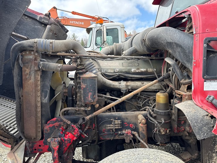 1998-massey-ferguson-8-image-9