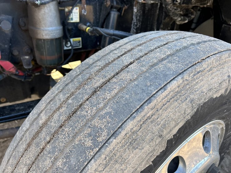 2020-kenworth-t880-image-74