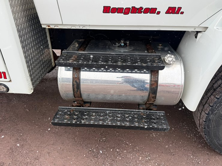 2013-international-4400-sba-image-61