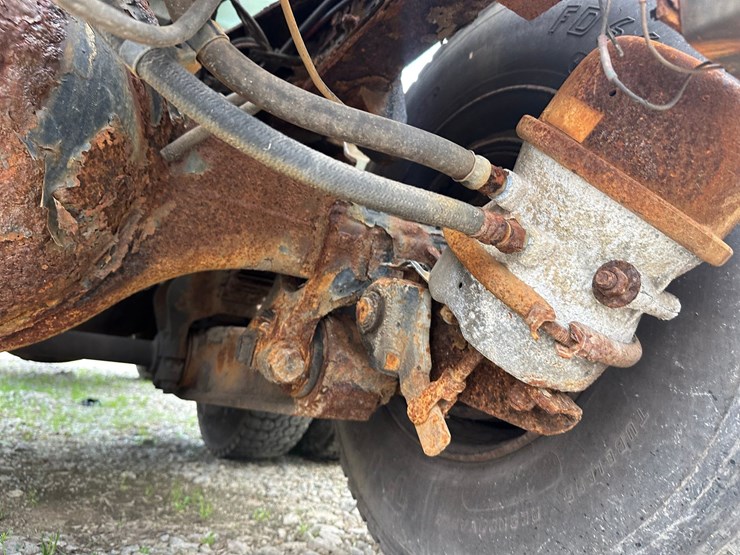 2007-international-7600-image-36