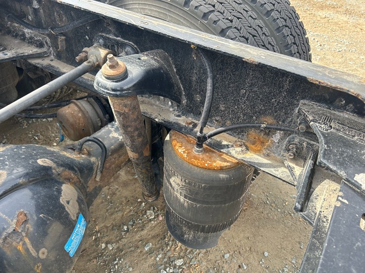 2017-kenworth-t680-image-24