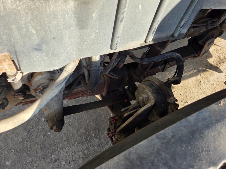 2012-international-7600-image-41