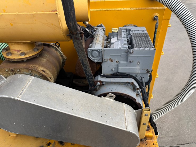 2005-gmc-t7500-image-50