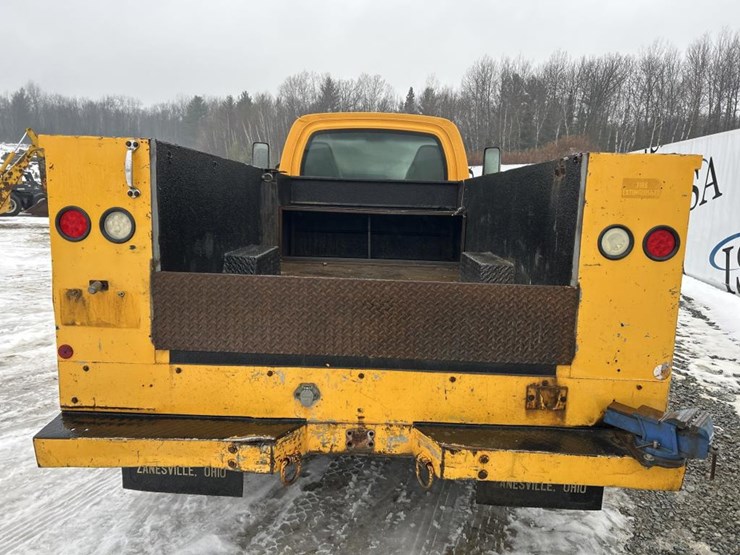 2005-massey-ferguson-8-image-4