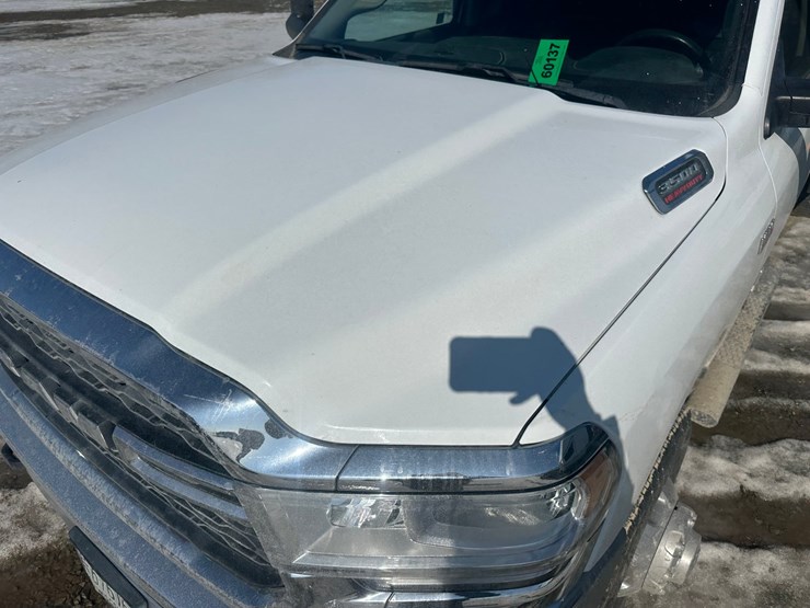 2020-dodge-3500-image-10