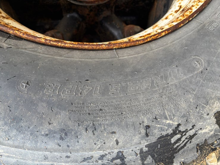 1997-ford-lt8000-image-94