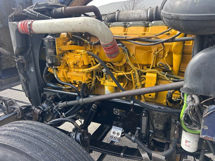 2000-peterbilt-379-image-64