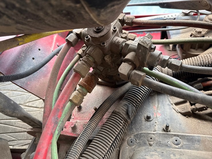 1998-massey-ferguson-8-image-17