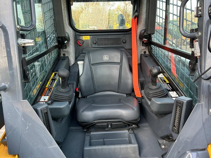 2024-deere-325g-image-20