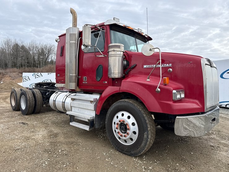 2012-massey-ferguson-8-image-7