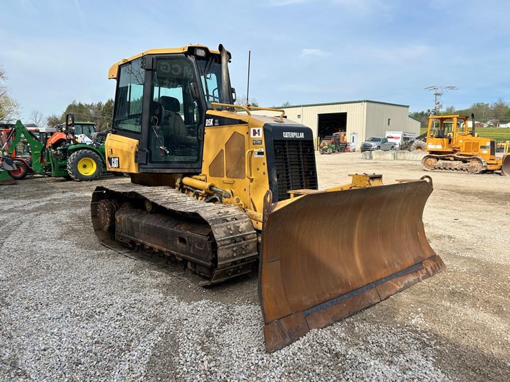 caterpillar-d5k-xl-image-6