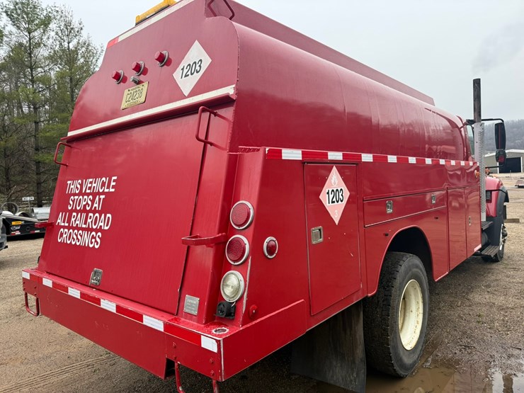 2012-international-7400-image-48