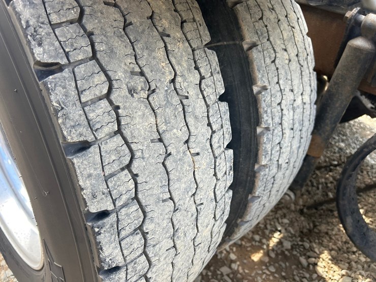 2017-kenworth-t660-image-81