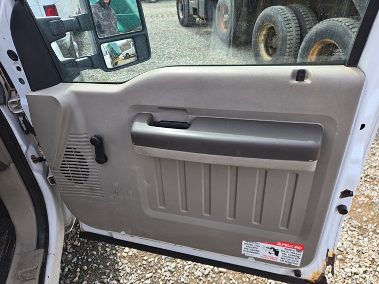 2008-ford-f550-image-45