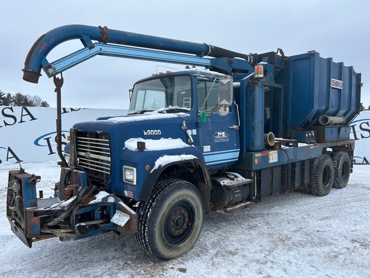 1990-ford-l9000-image-1
