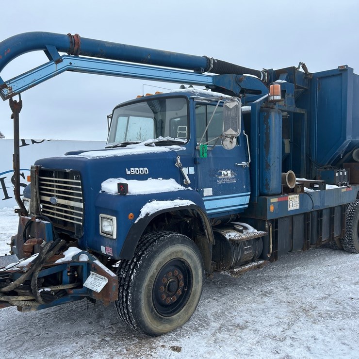 1990 FORD L9000