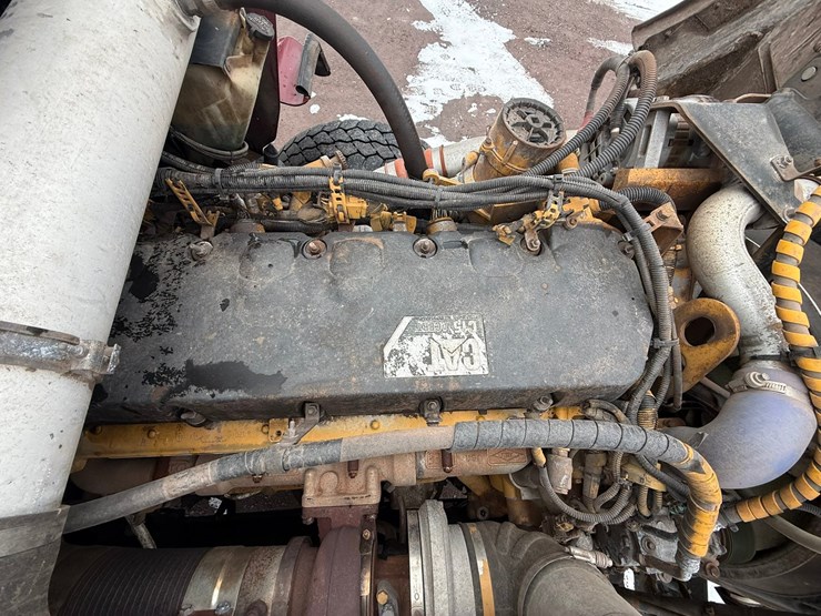 2011-kenworth-t800-image-54