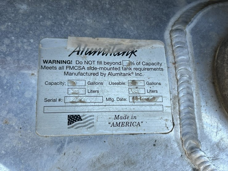 2005-peterbilt-379-image-36