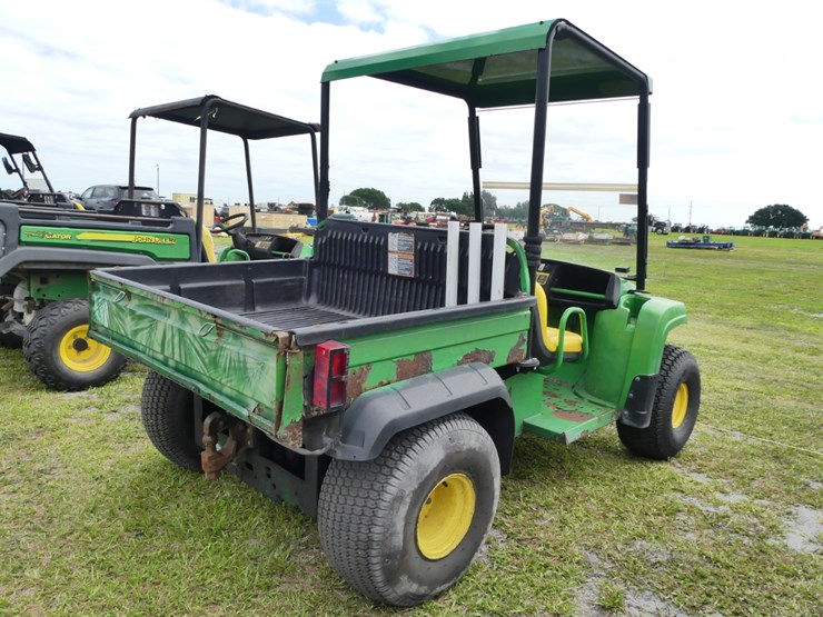 john-deere-gator-image-4